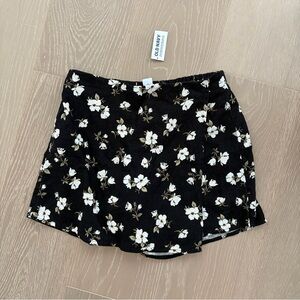 Old Navy Floral Black Skort